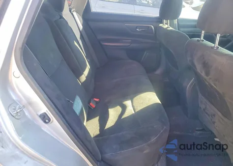 2015 Nissan Altima 2.5 z USA, uszkodzony, nr VIN 1N4AL3AP2FN889989